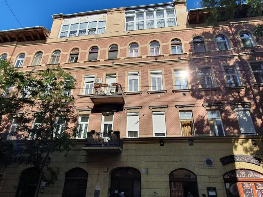 Nefelejcs Near The Keleti Railway Station Apartment Budapest Exterior photo